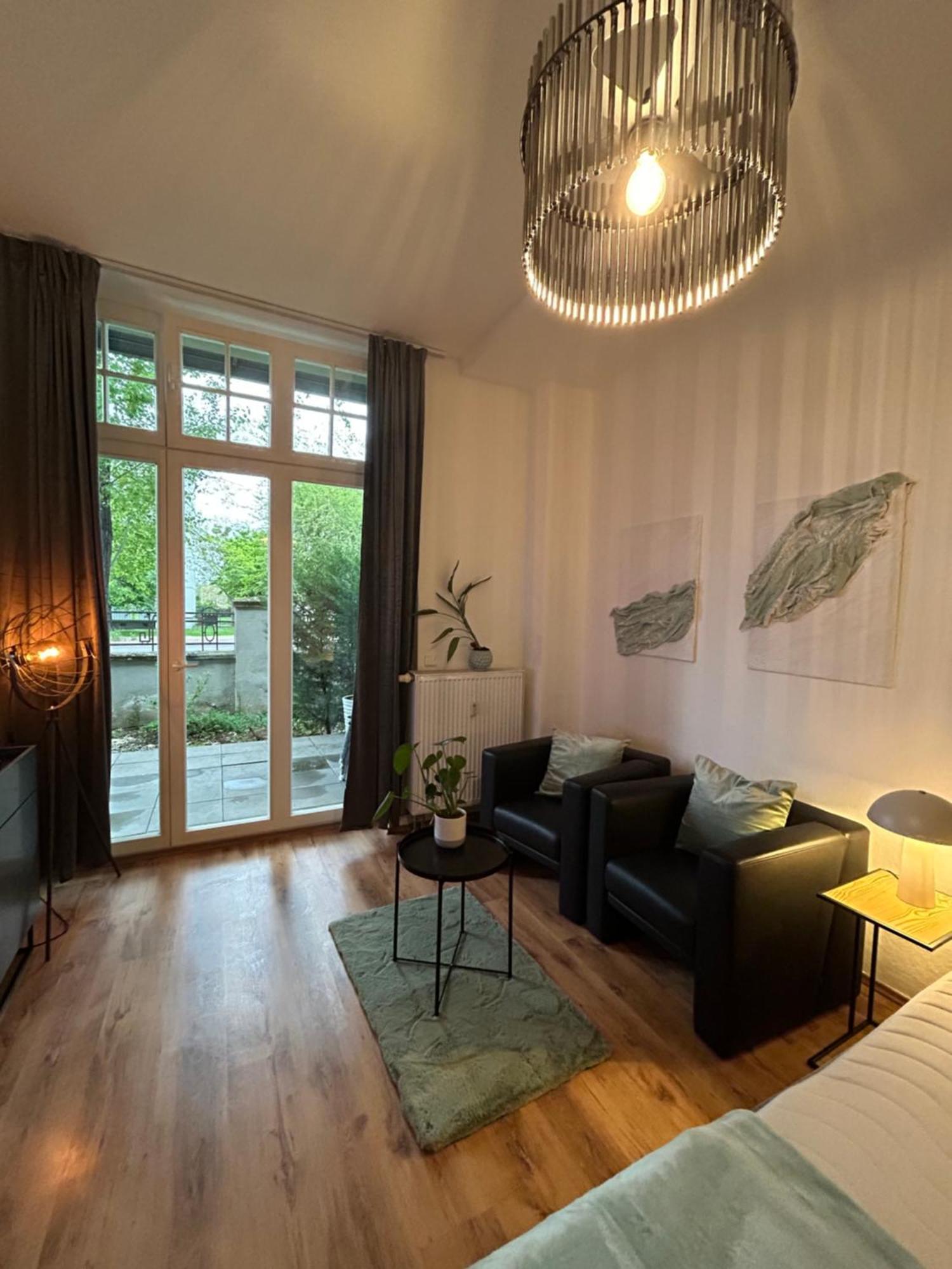 Mintara Komfort Apartment Mit Grill -Terrasse, Sky Und Parkplatz Maagdenburg Buitenkant foto