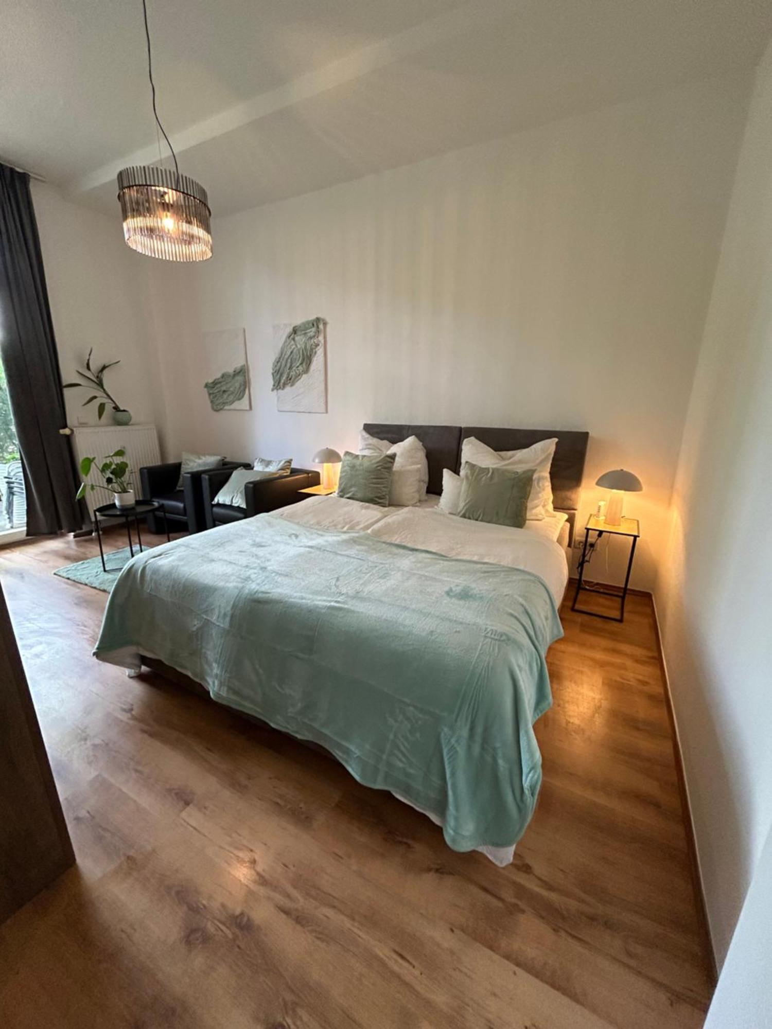 Mintara Komfort Apartment Mit Grill -Terrasse, Sky Und Parkplatz Maagdenburg Buitenkant foto