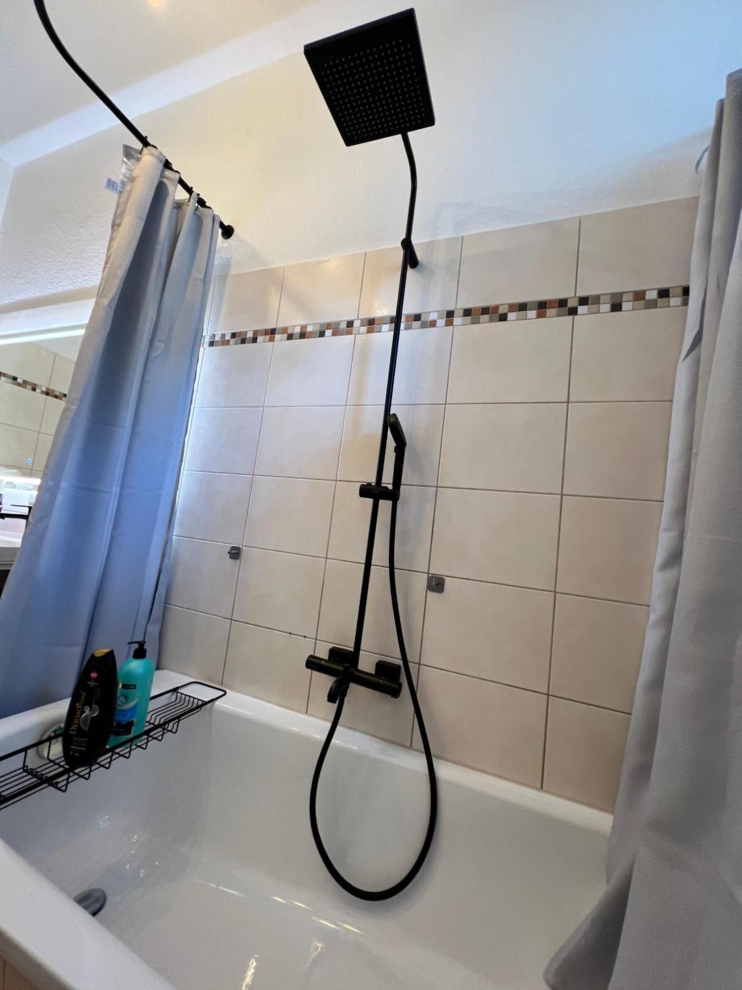 Mintara Komfort Apartment Mit Grill -Terrasse, Sky Und Parkplatz Maagdenburg Buitenkant foto